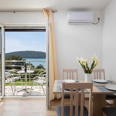 Guest house Mirna Luka