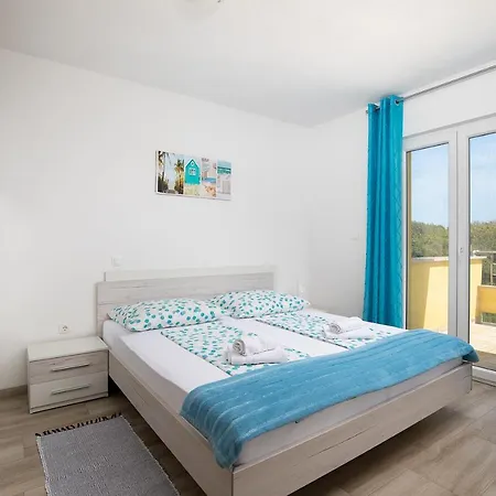 Guest house Mirna Luka Pomer